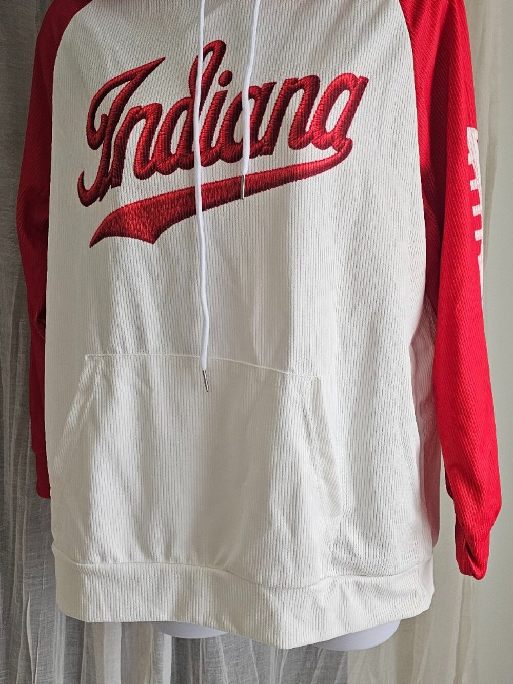 Unisex Indiana Hoodie Red Size M NEW